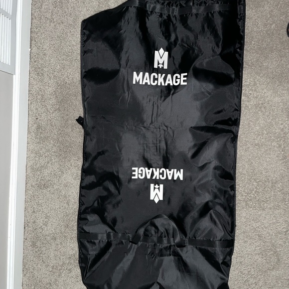 TRISH Powder touch down coat with silver fox fur signature Mackage collar - Picture 2 of 5